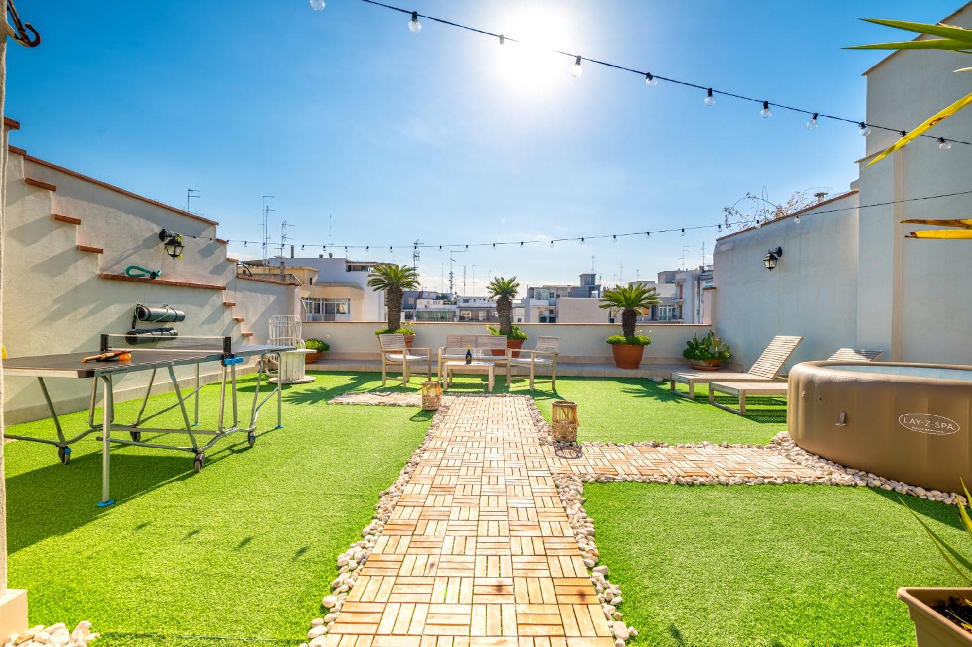 150Mq Rooftop Paradise - Spacious Private Terrace Bari Exteriör bild