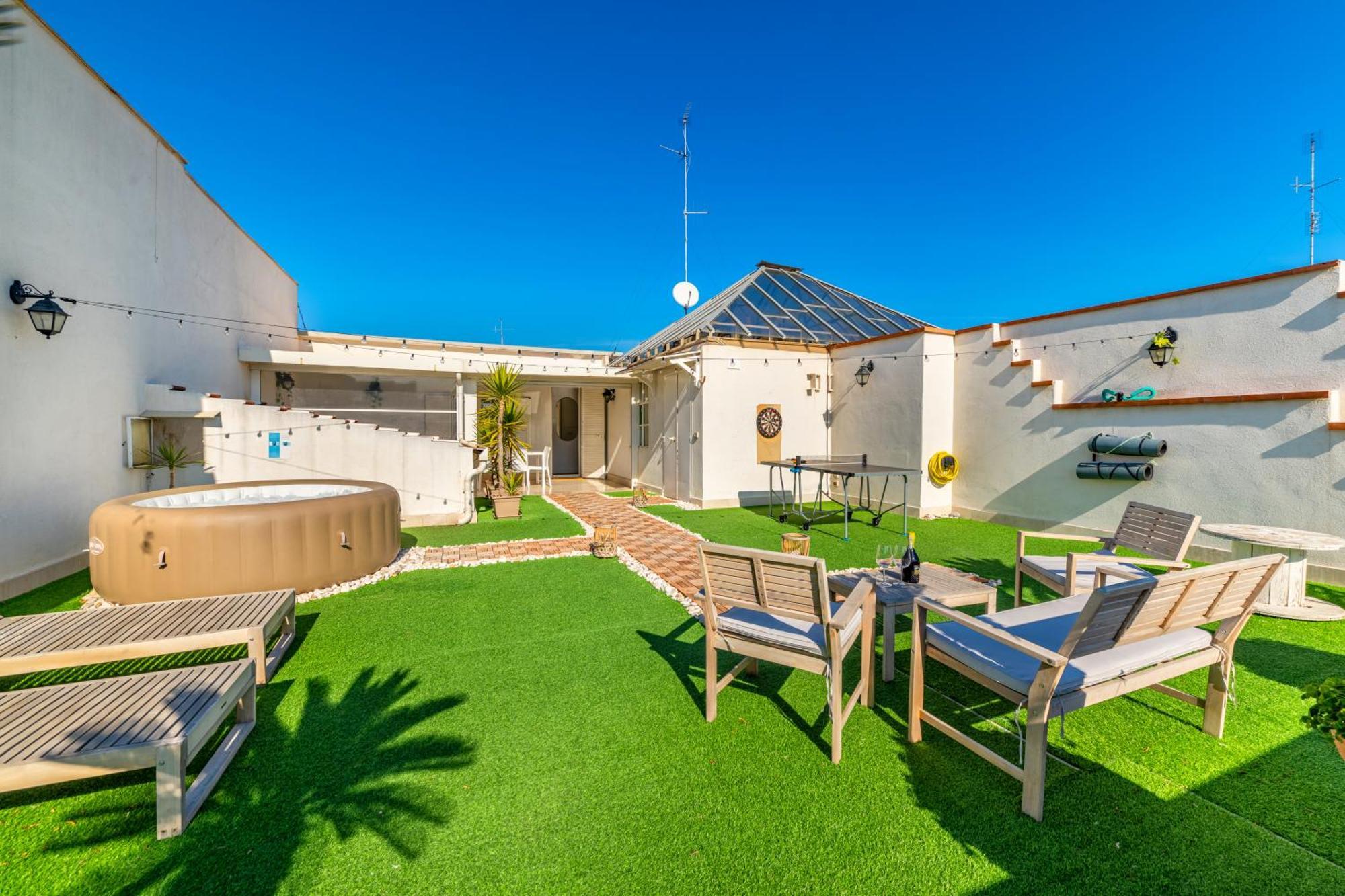 150Mq Rooftop Paradise - Spacious Private Terrace Bari Exteriör bild