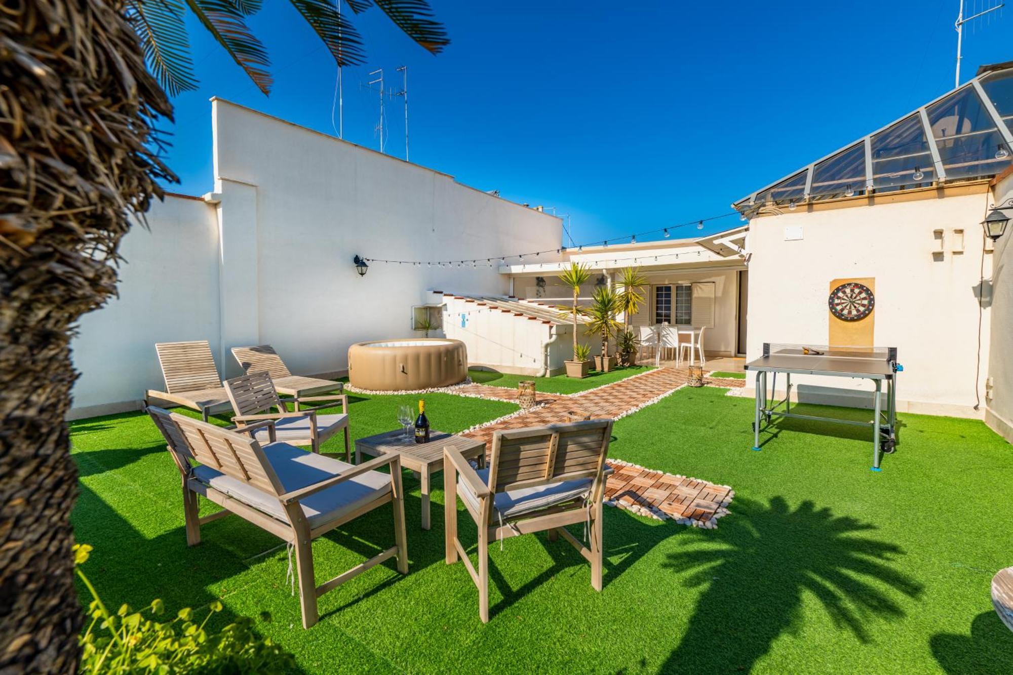 150Mq Rooftop Paradise - Spacious Private Terrace Bari Exteriör bild
