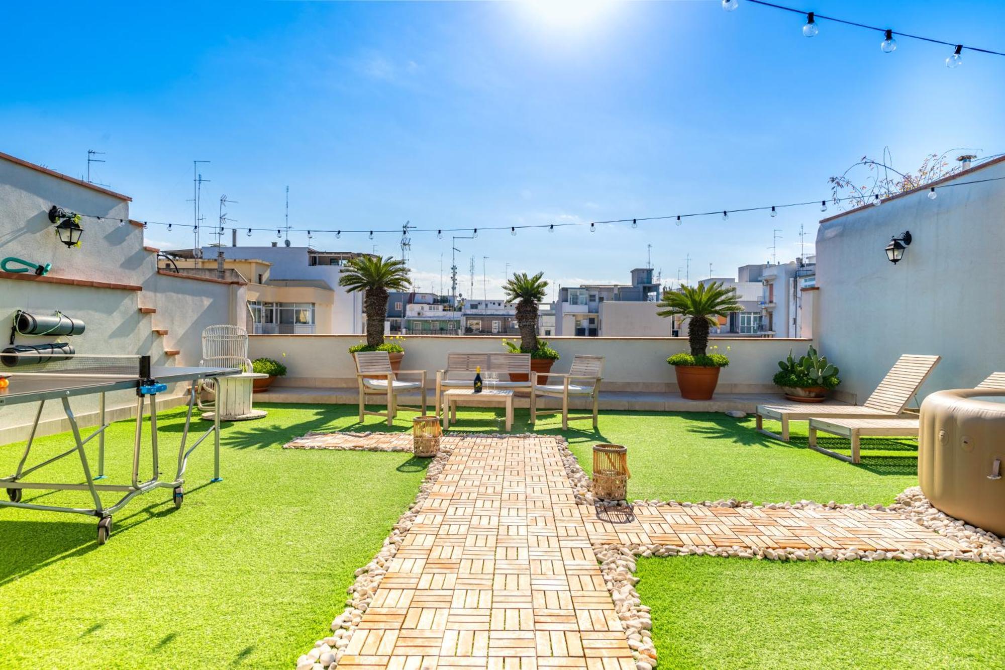 150Mq Rooftop Paradise - Spacious Private Terrace Bari Exteriör bild